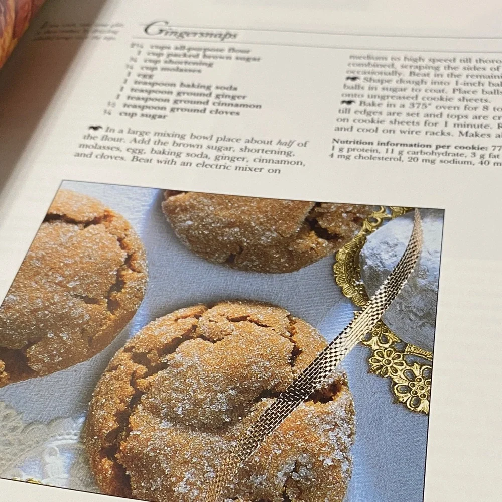 Better Homes and Gardens Cookies Christmas and Any Day Treats double cookbook